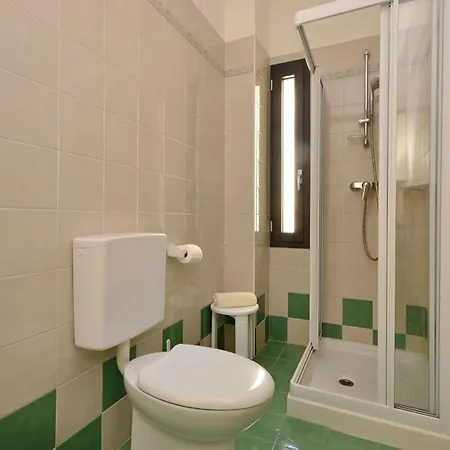 アパート Equipped For A Relaxing In Lignano リニャーノ・サッビアドーロ