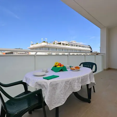 Equipped For A Relaxing In Lignano アパート リニャーノ・サッビアドーロ
